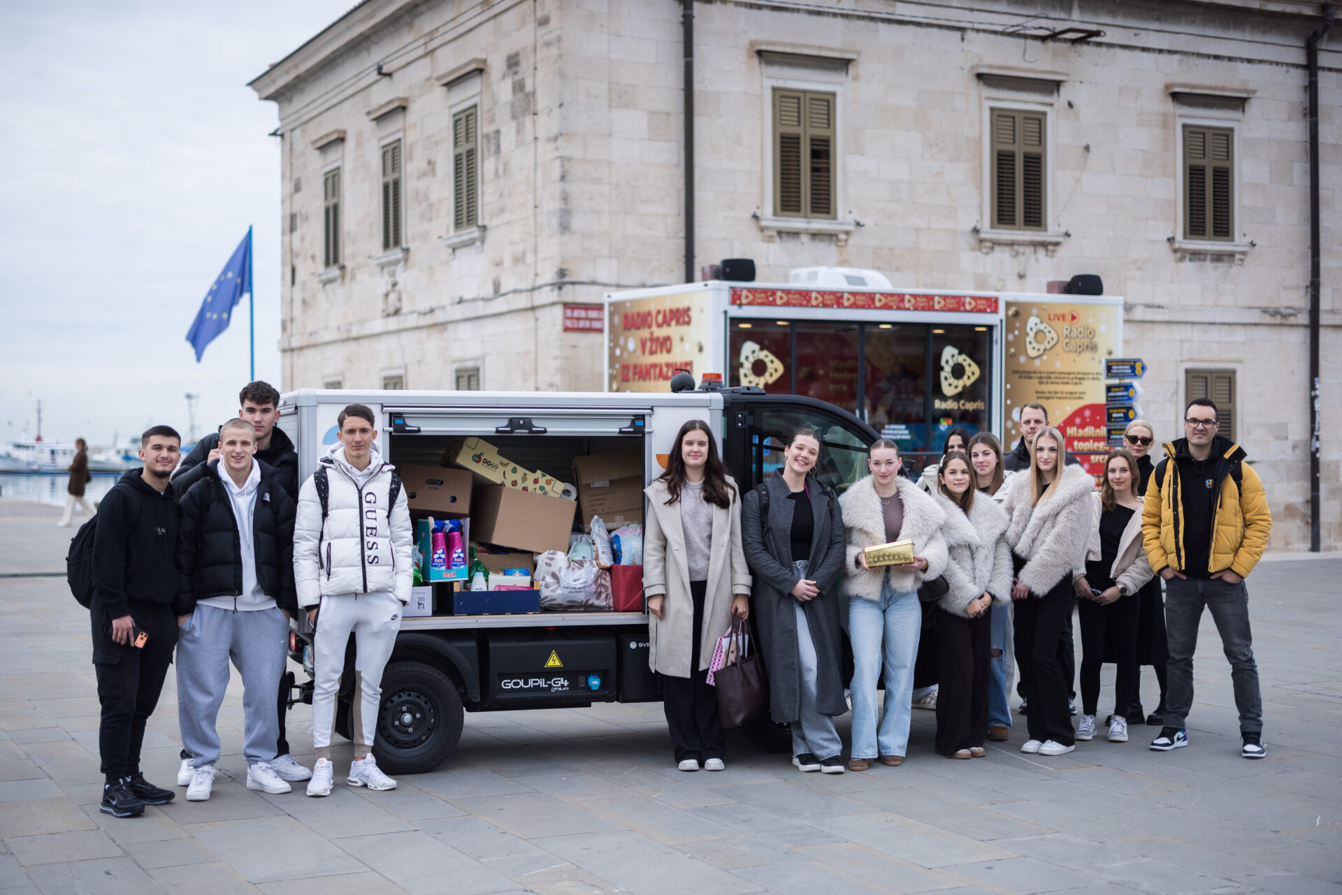 Dobrodelna akcija »Hladilnik toplega srca« na SEPŠ Koper 