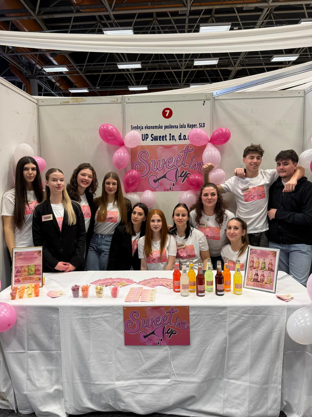 Dijaki 3. c ET na 20. mednarodnem sejmu učnih podjetij v Celju